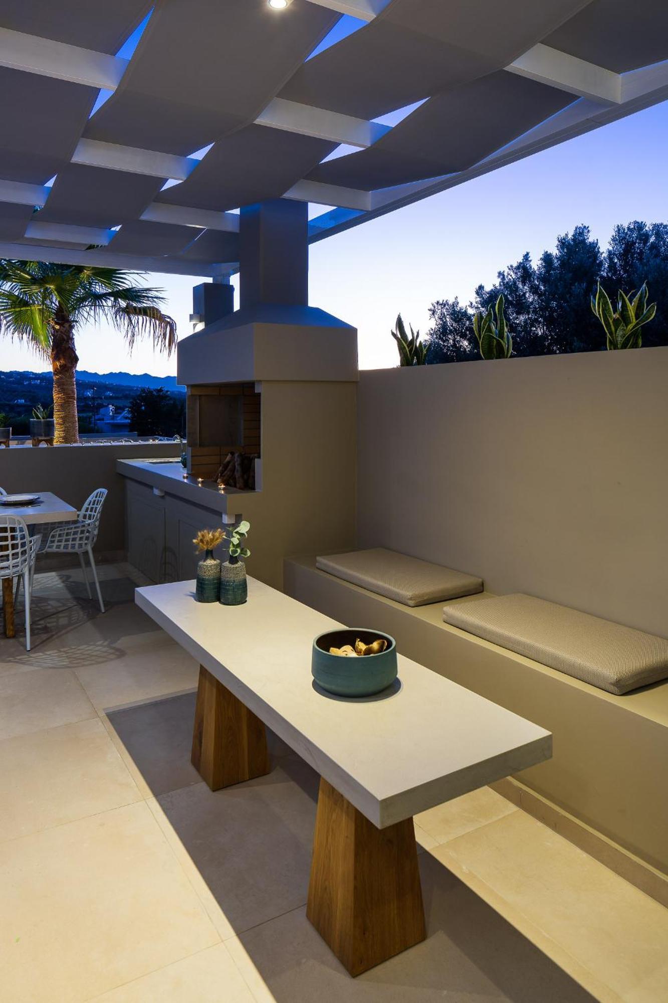 Vasilios Villa, With Pool, Gym & Close To Beach, By Thinkvilla Loutra Dış mekan fotoğraf