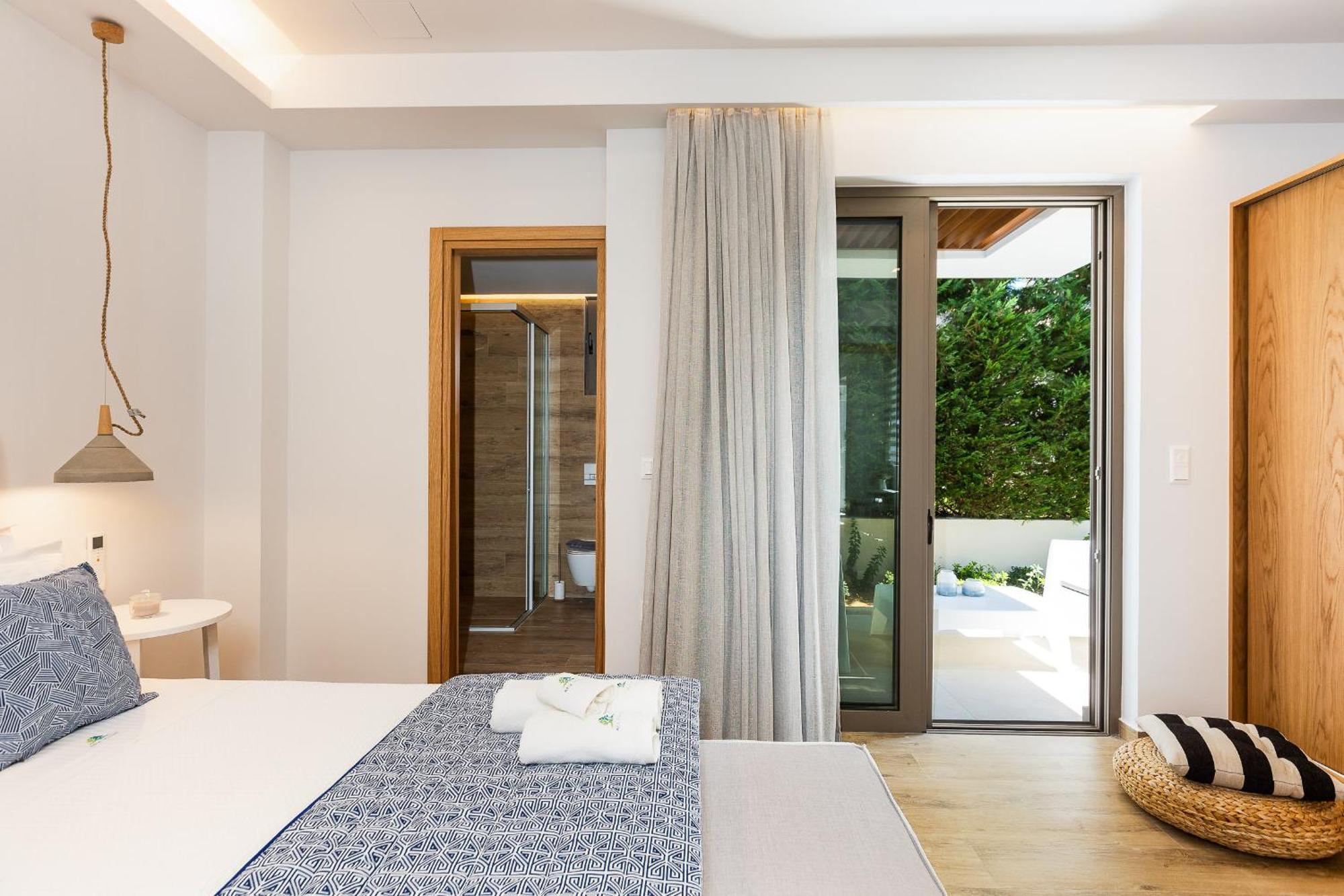 Vasilios Villa, With Pool, Gym & Close To Beach, By Thinkvilla Loutra Dış mekan fotoğraf